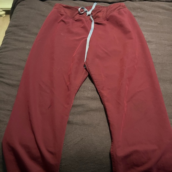 Figs Highwaisted Livingston Pants - Burgundy - Picture 3 of 4